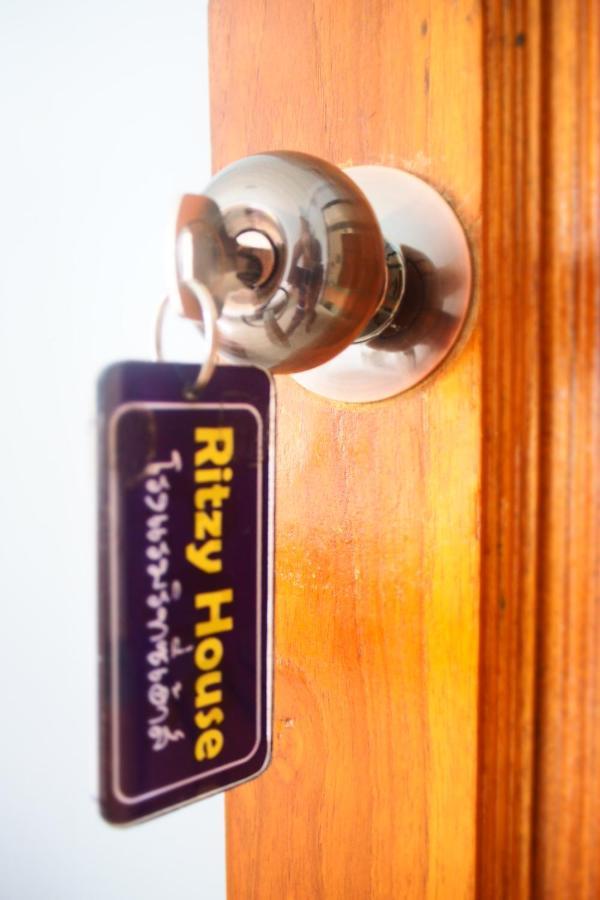 Ritzy House Hotel Chumphon Εξωτερικό φωτογραφία
