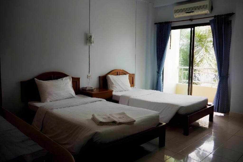 Ritzy House Hotel Chumphon Εξωτερικό φωτογραφία