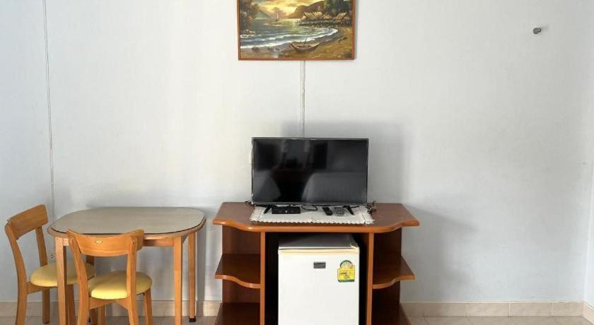 Ritzy House Hotel Chumphon Εξωτερικό φωτογραφία