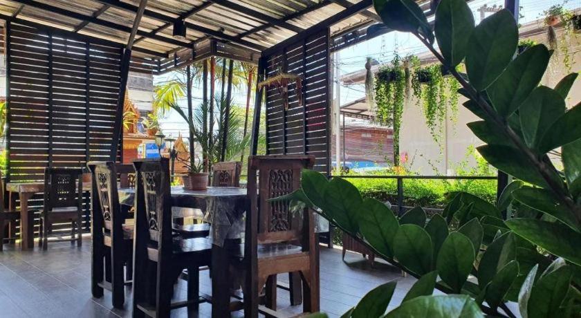 Ritzy House Hotel Chumphon Εξωτερικό φωτογραφία