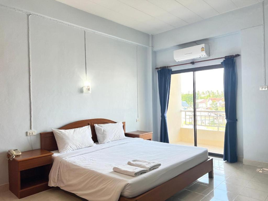 Ritzy House Hotel Chumphon Εξωτερικό φωτογραφία