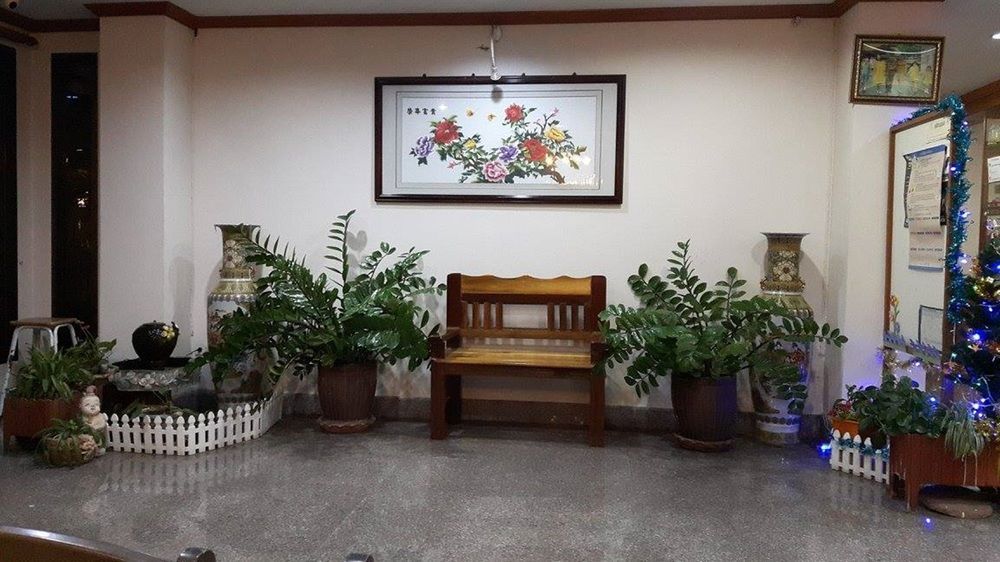 Ritzy House Hotel Chumphon Εξωτερικό φωτογραφία